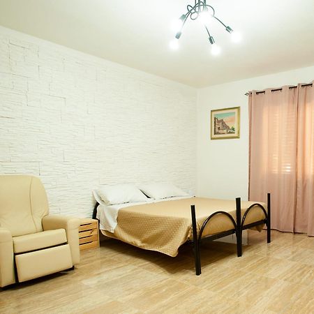 Appartamento Sul Mare Su Forti Ngoại thất bức ảnh