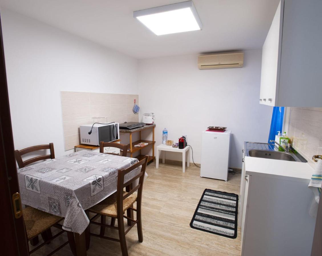 Appartamento Sul Mare Su Forti Ngoại thất bức ảnh